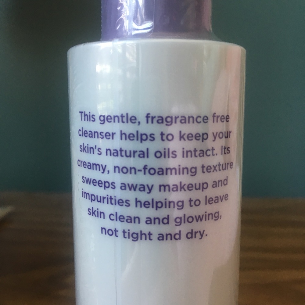 MB skin softening cleanser - Picture 3 of 3